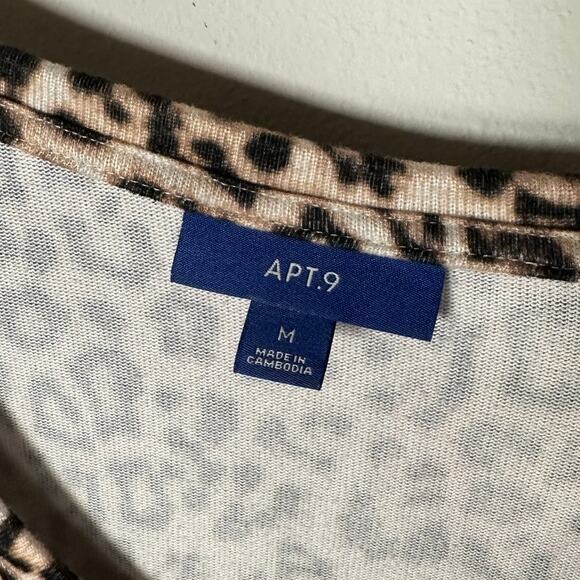 Apt. 9 Animal Print V-Neck Long Sleeve Top Women's Medium - Picture 4 of 8